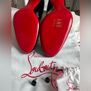 Christian Louboutin

Pumppie 85MM Leather Pumps